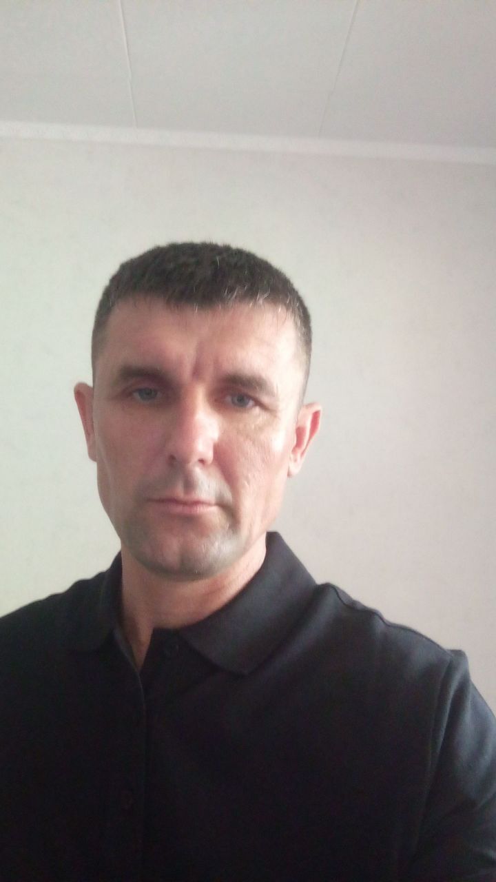  34707608  Alexander, 41 ,    