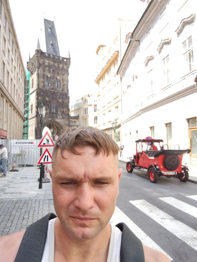  23534768  , 43 ,    Praha