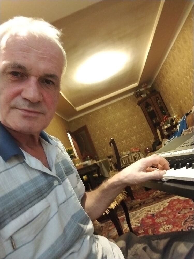  53039818  Rafael, 60 ,    
