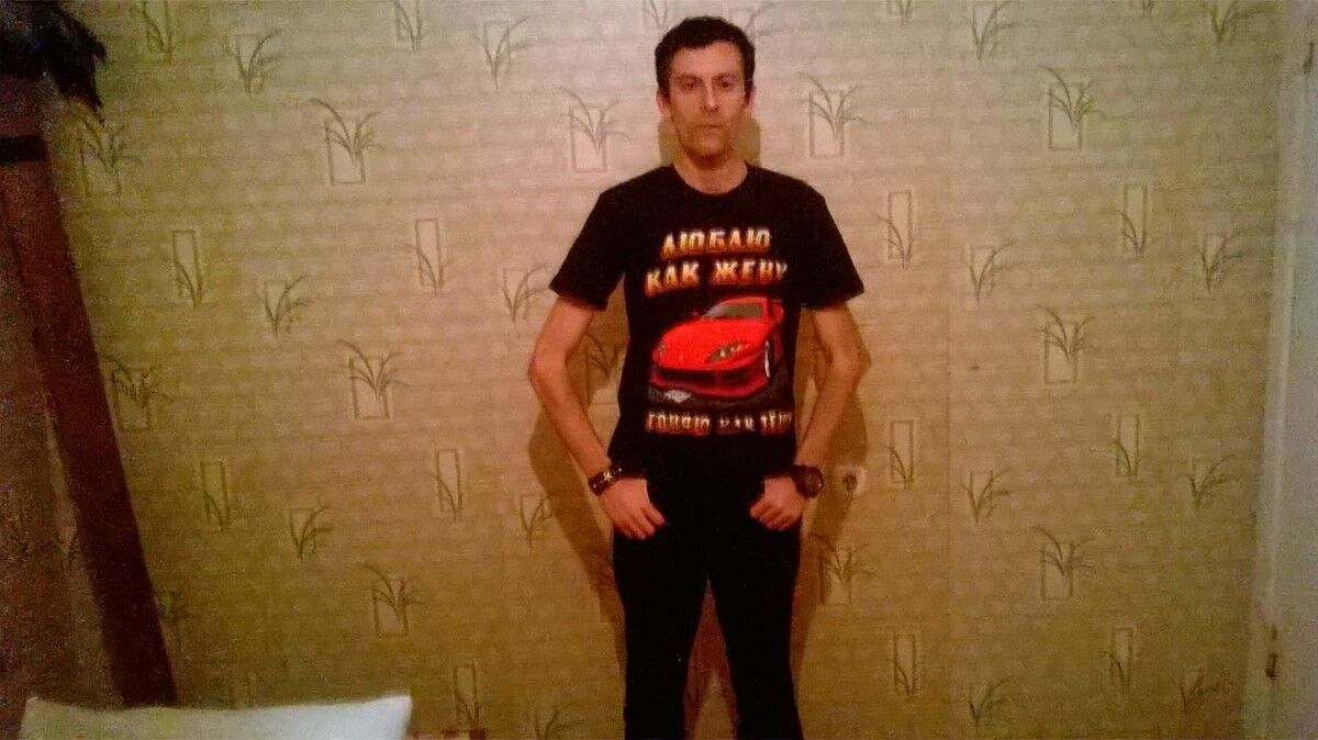  18269958  Dmitri, 32 ,    