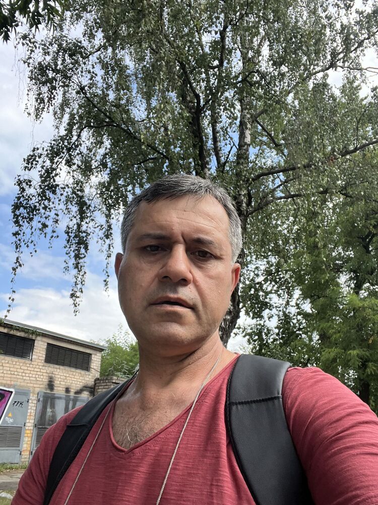  44895528  Nadir, 53 ,    