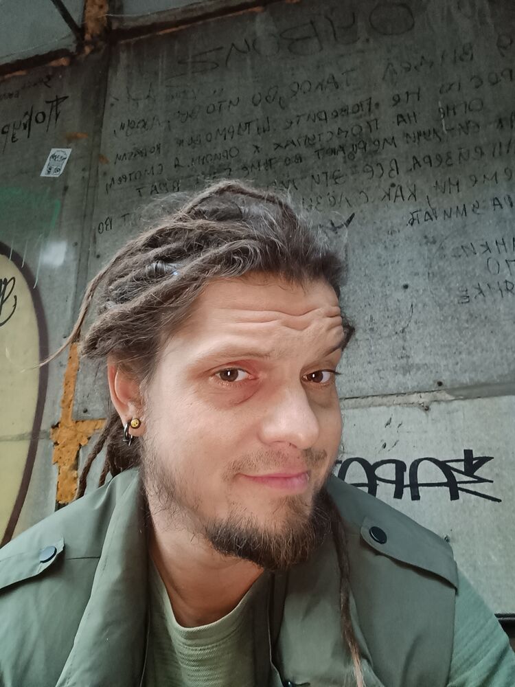 ,   Satanislaw, 33 ,   ,   