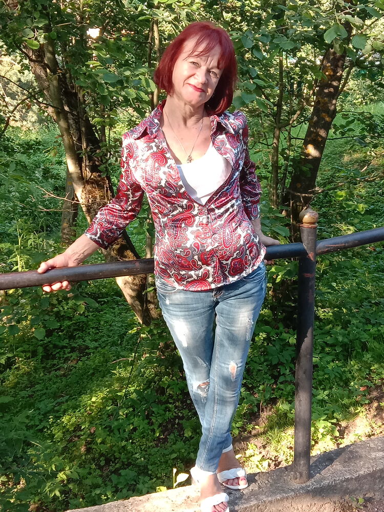  42313478  Nina, 67 ,    