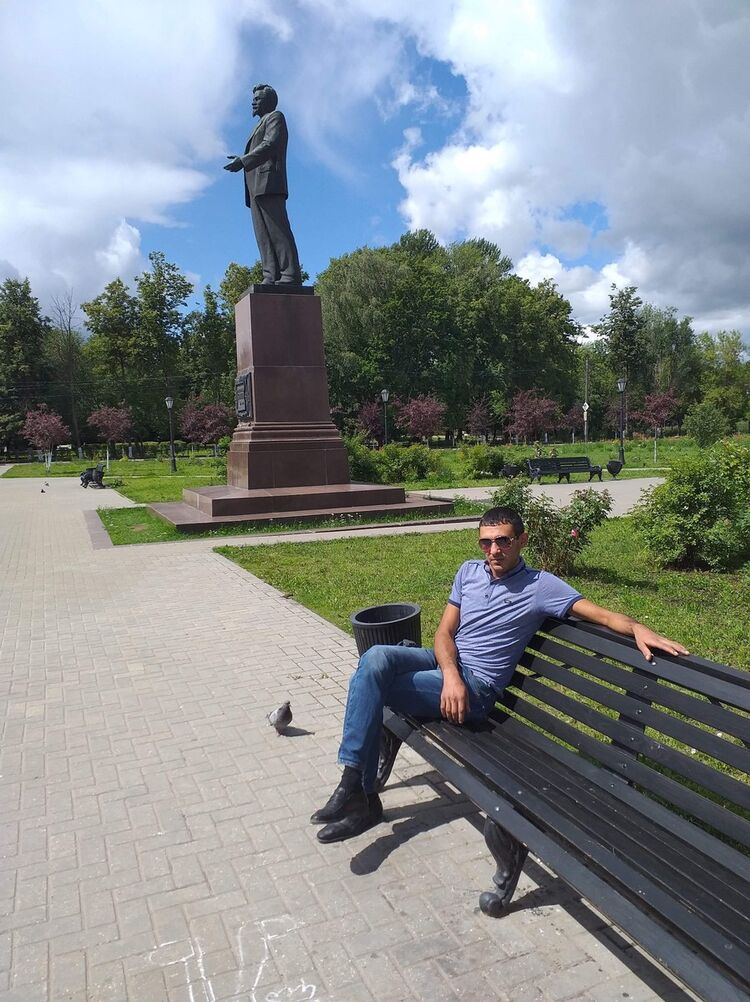  ,   Raf, 33 ,   ,   , c 