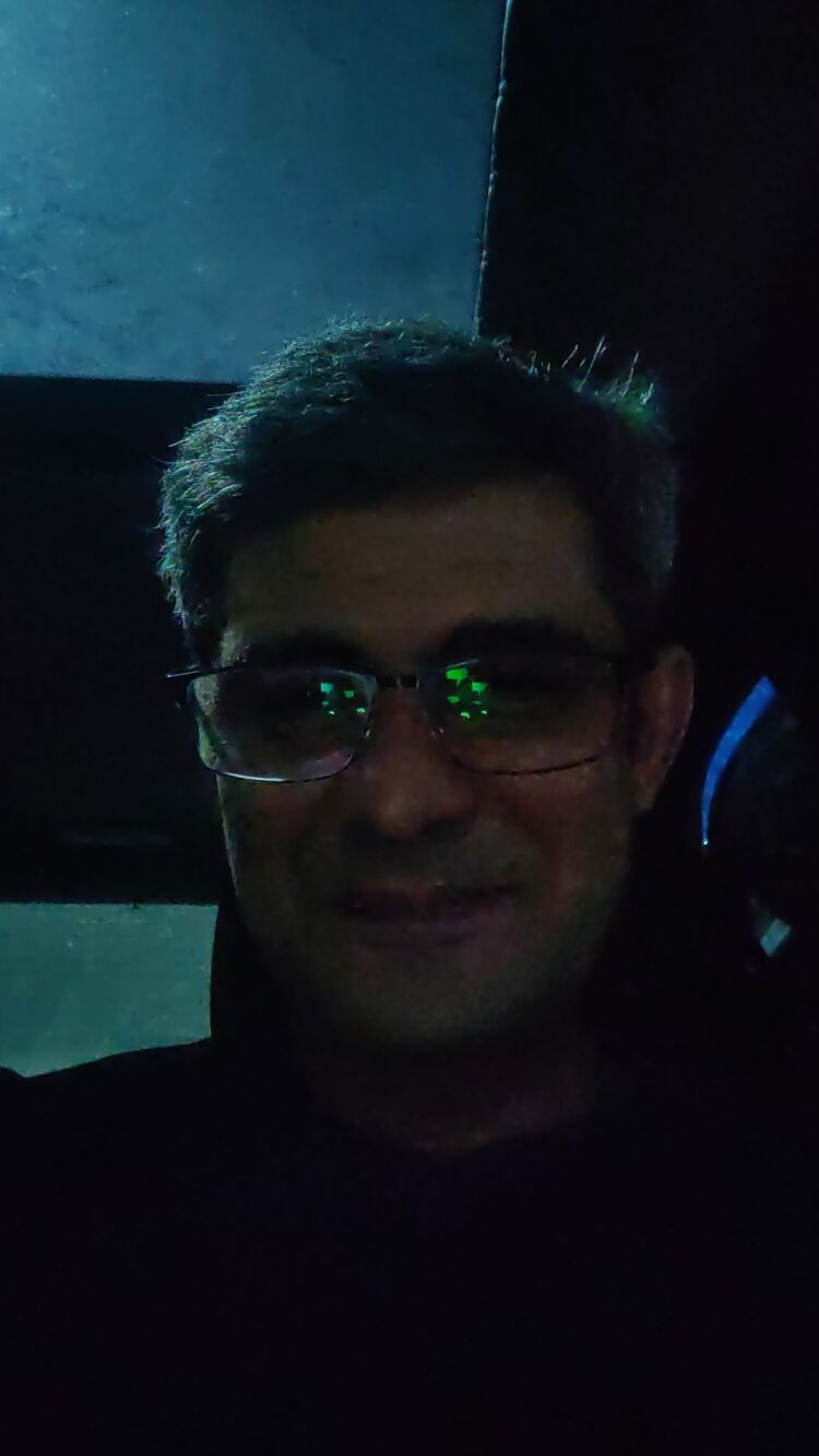  52328198  Emin, 43 ,    