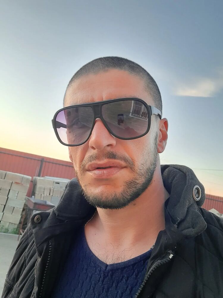  49552438  , 36 ,    