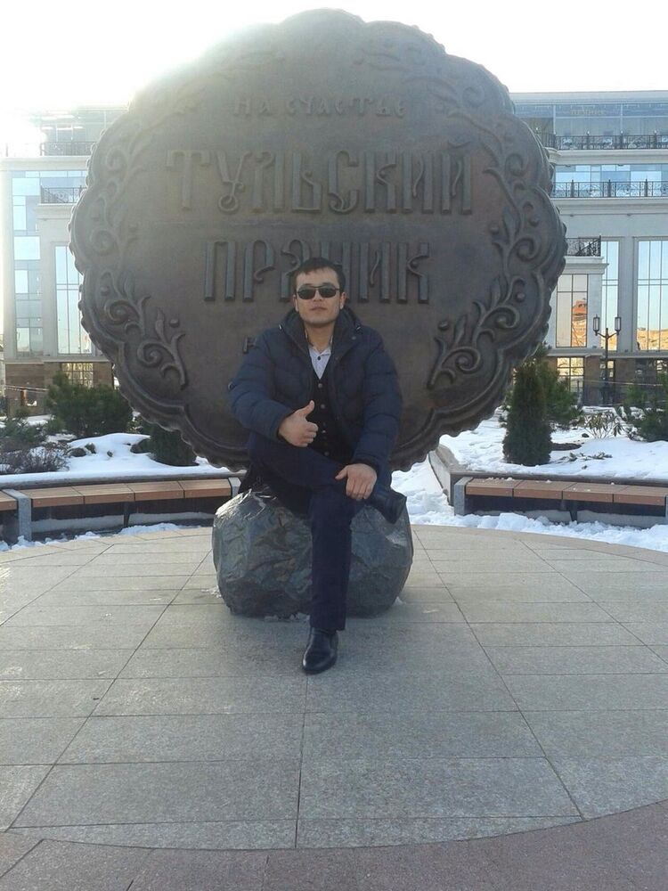  ,   Islombek, 34 ,   