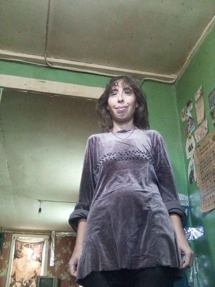  47368318  Elena, 38 ,    