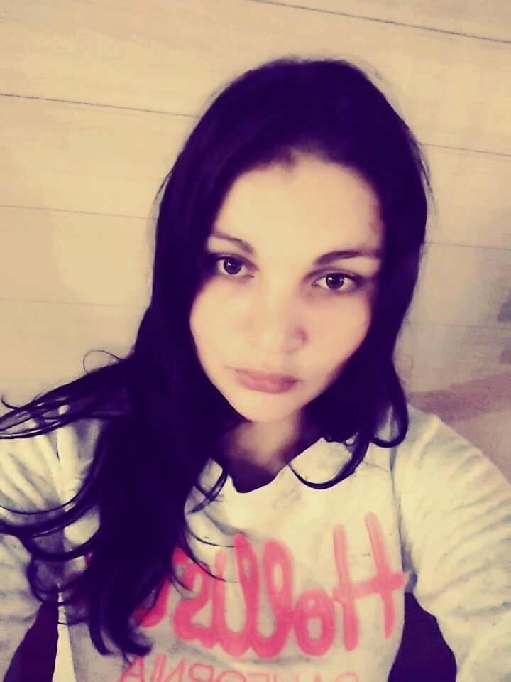  ,   Mariskha, 29 ,   ,   , c 