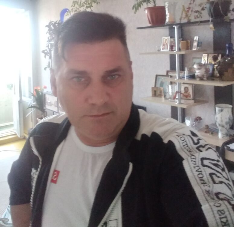  22966638  , 49 ,    