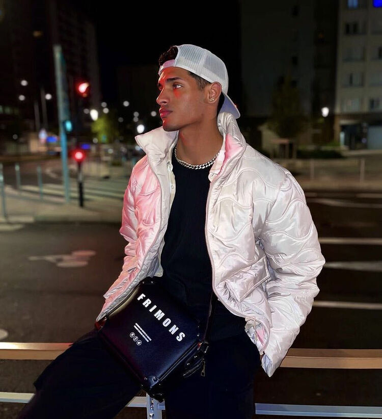  29634798  Antonio, 37 ,    