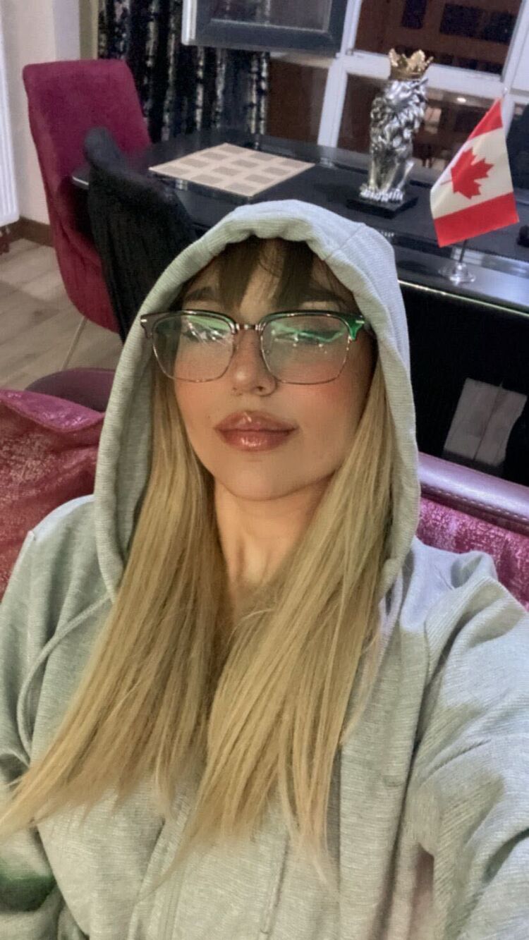  37113928  Linda, 40 ,    