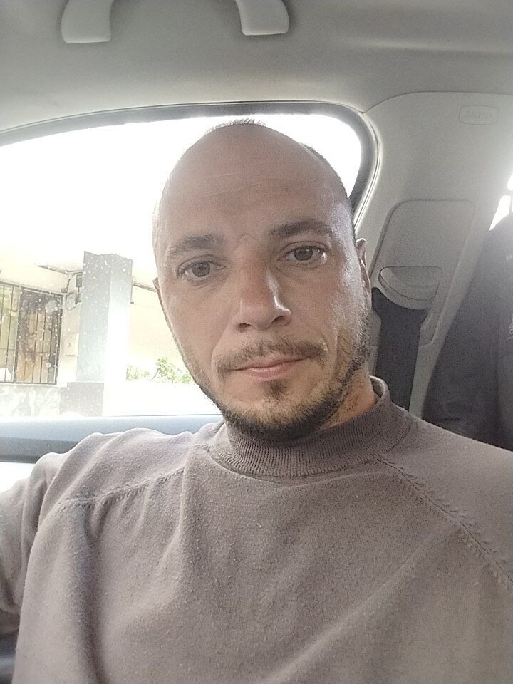  41630768  Alex, 37 ,    