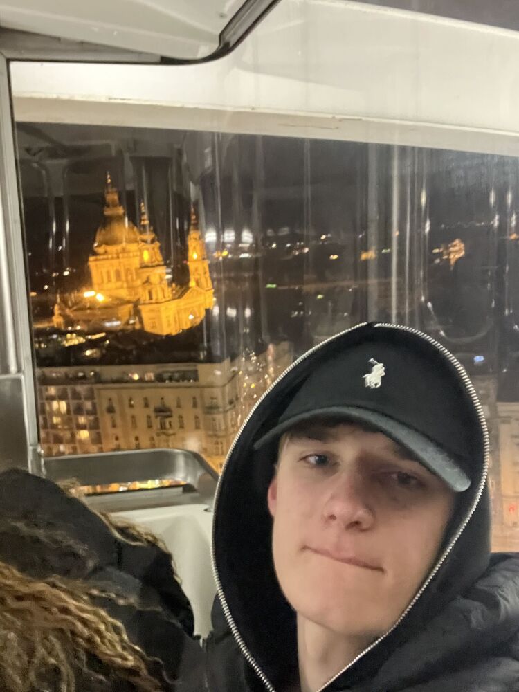  54703718  Alex, 19 ,    