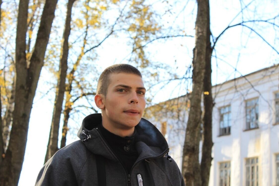  21240968  Alekx, 31 ,     
