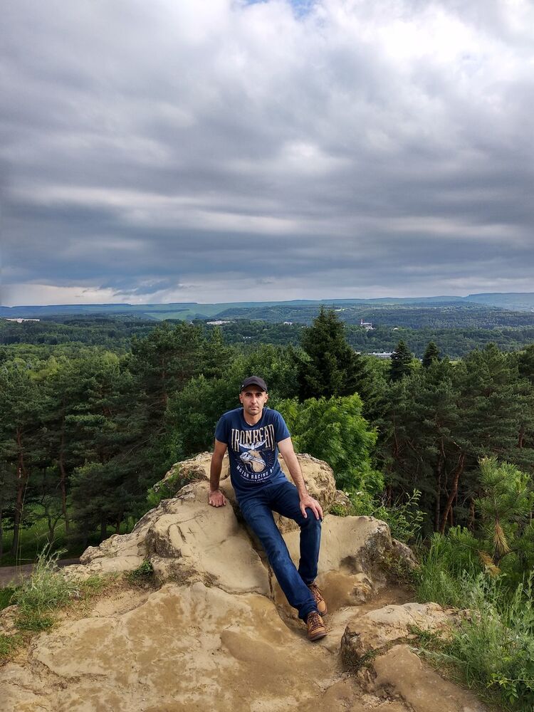 ,   Manor, 46 ,   ,   , c 