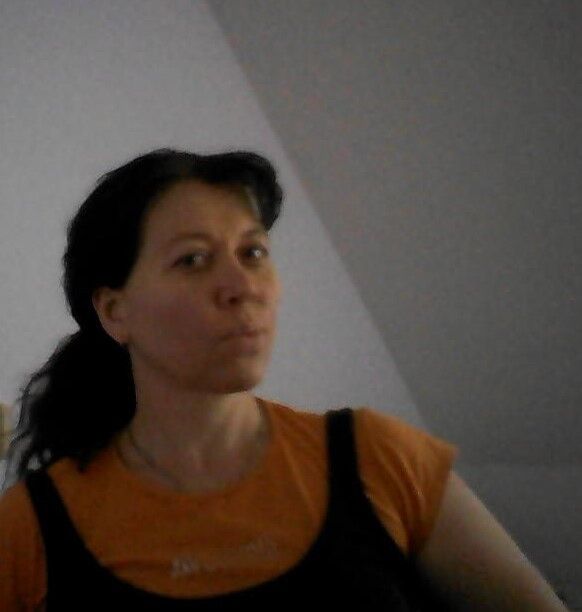  8354278  Helena, 54 ,    