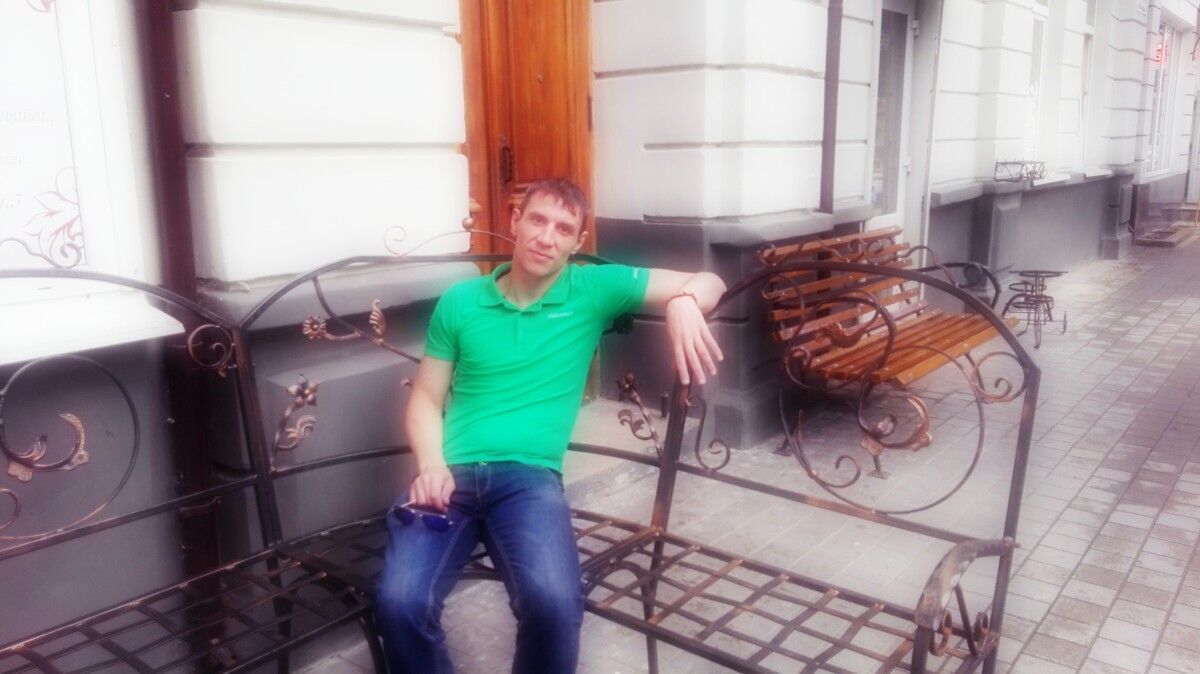  ,   Anton, 42 ,     , c , 