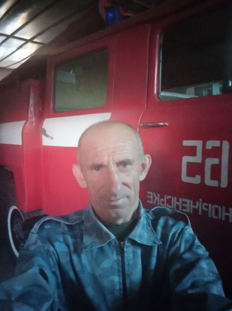  42928608  , 53 ,    