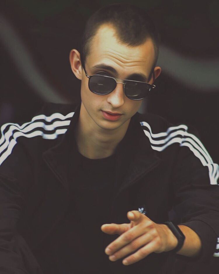  53552898  Vasyl, 21 ,    Zywiec