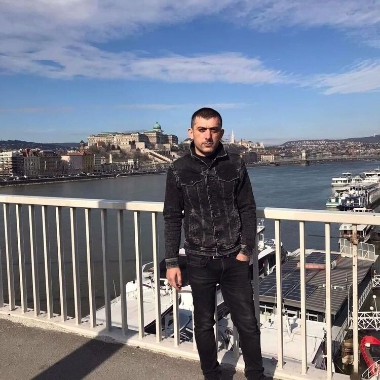  ,   Tamaz, 37 ,   ,   , c , 