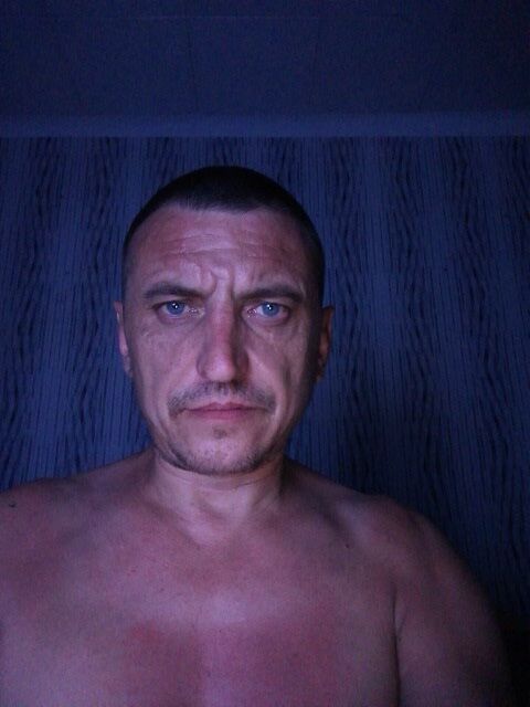 28061658  , 46 ,    
