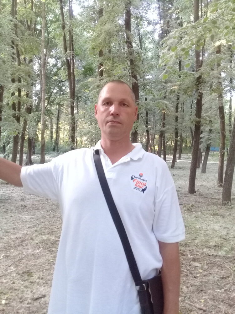  ,   Seryi, 42 ,   ,   , c 