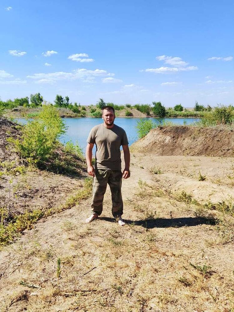  44435688  Ilya, 27 ,    
