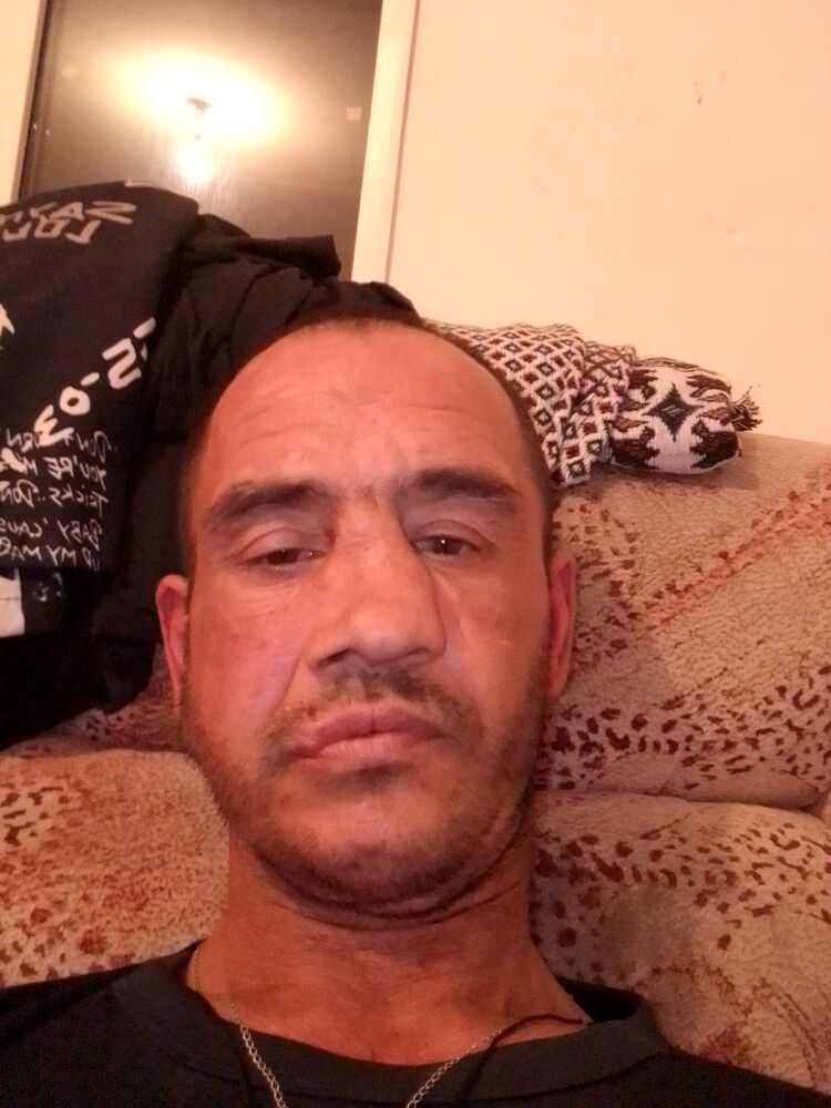 42528158  , 40 ,    