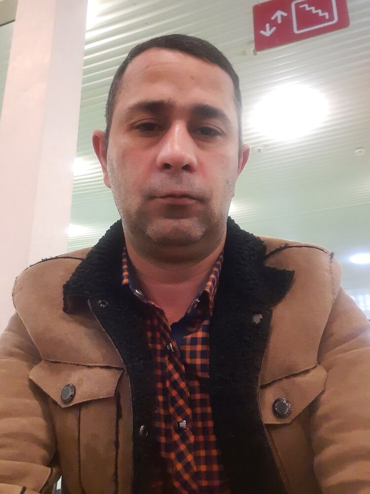  38361048  Ilham, 40 ,    
