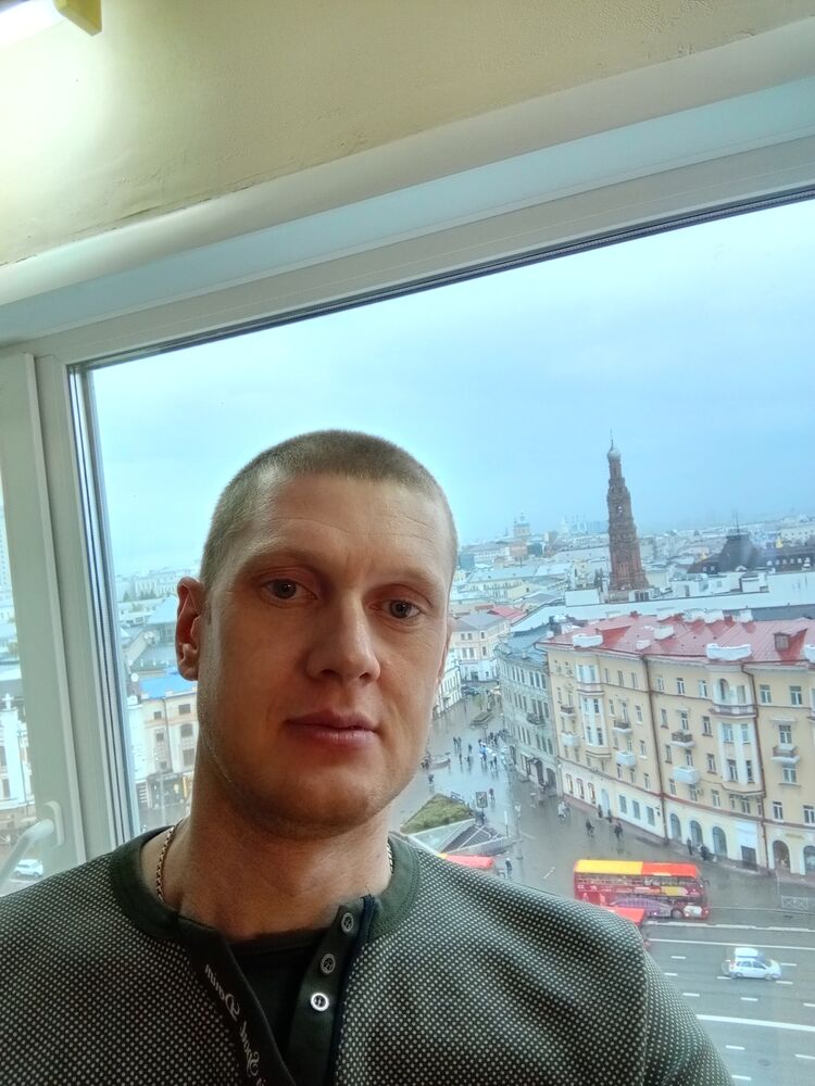  47766798  Mikhail, 39 ,    