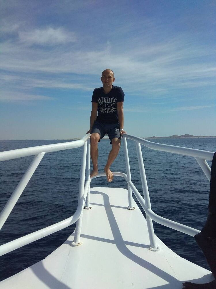  15317878  Igor, 36 ,    