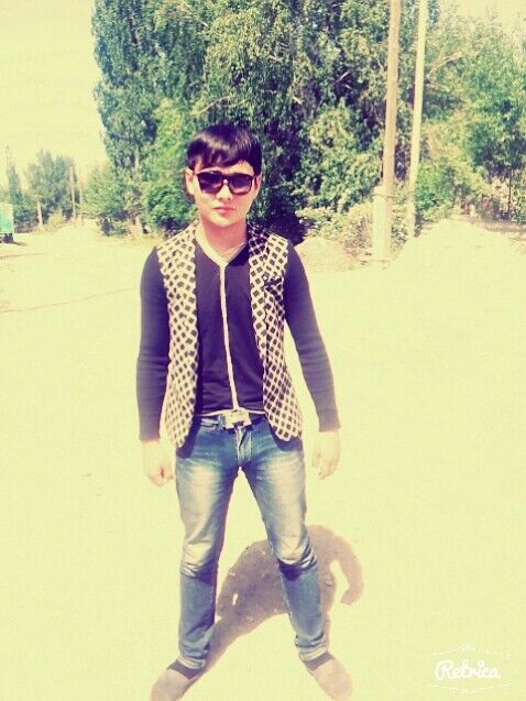  ,   Mahach, 32 ,   