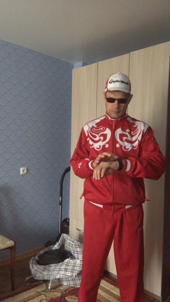  40771628  Nik, 52 ,    