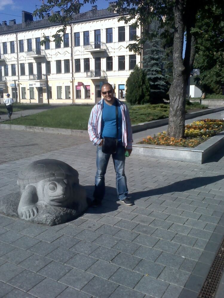  ,   Olegs, 44 ,  