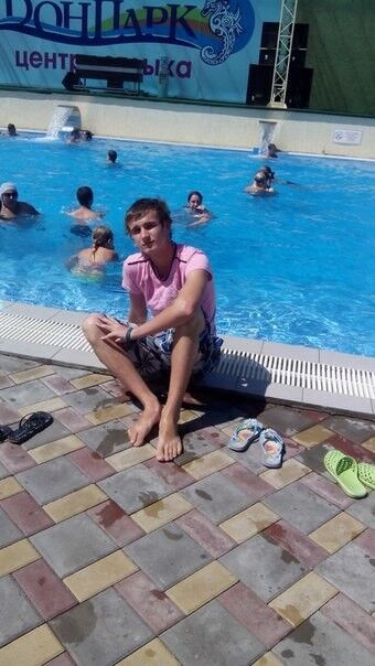  18372558  Maximilian, 32 ,    --