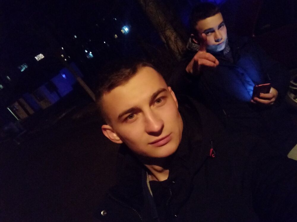  18503248  Ilya, 27 ,    