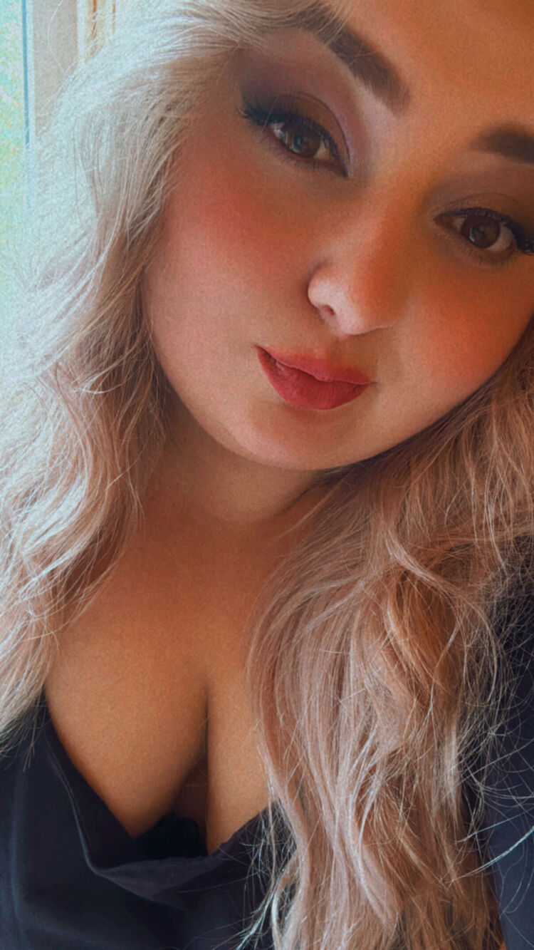  54366058  Lelia, 27 ,    