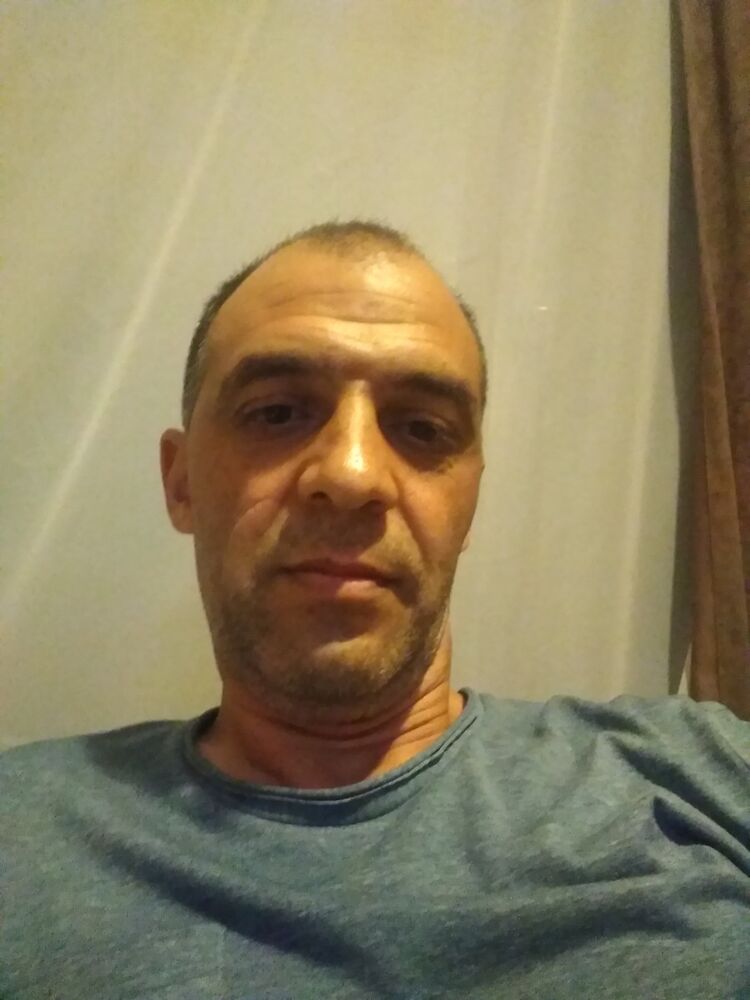  16720128  Arman, 45 ,    