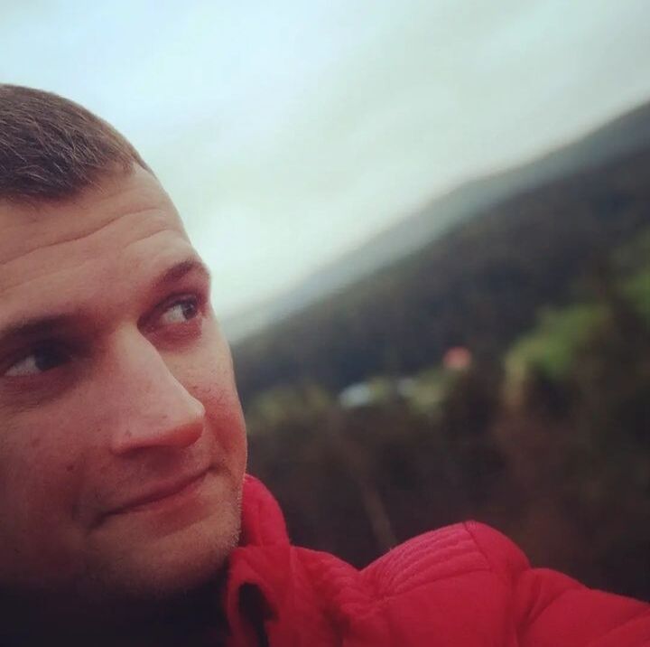  46762898  , 34 ,    