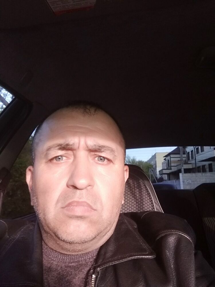  15960168  Zali, 56 ,    