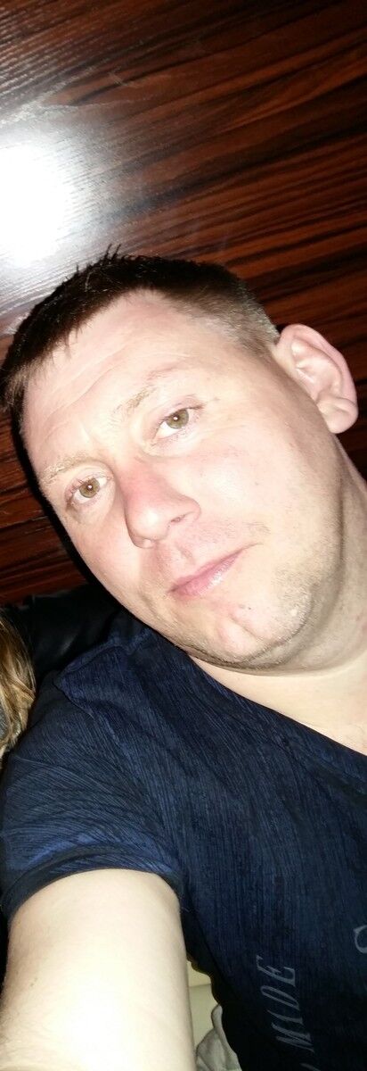  16431408  Joniksobaka, 47 ,    -