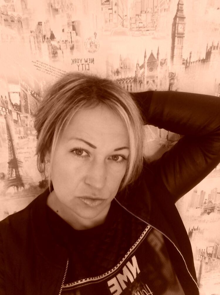  46233598  Lika, 41 ,    