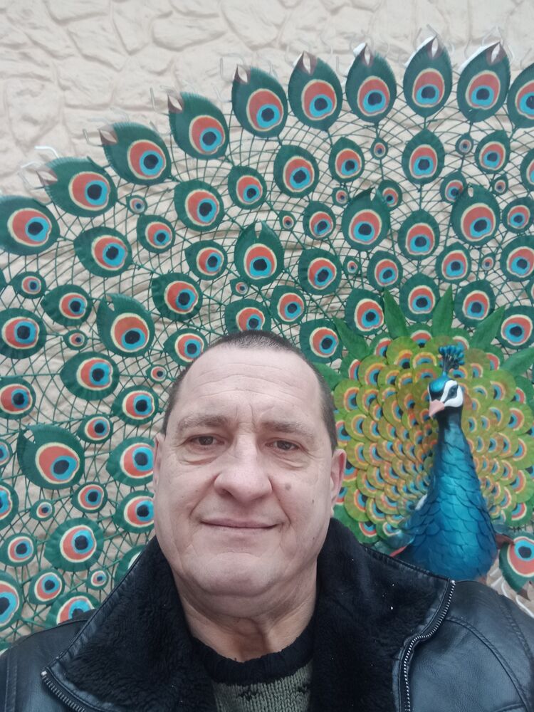  43343738  Vladimir, 54 ,    