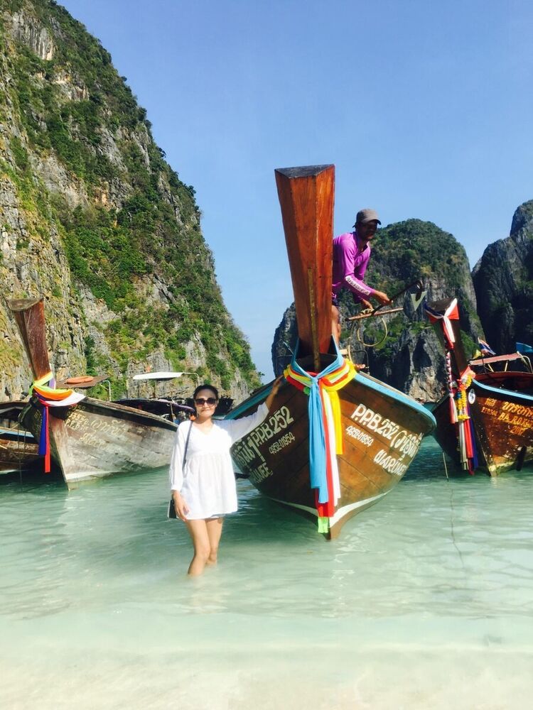 ,   Elnura, 35 ,   c , 
