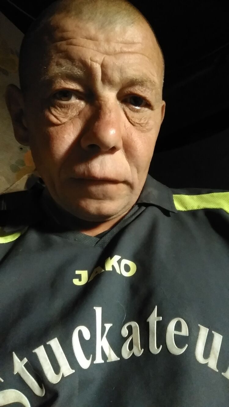  28130838  Vitalik, 47 ,    
