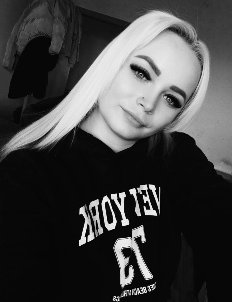  52704798  Ekaterina, 29 ,    