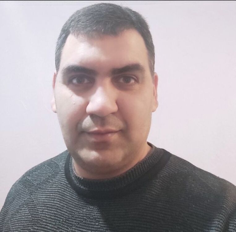  53872958  Vladislav, 42 ,    