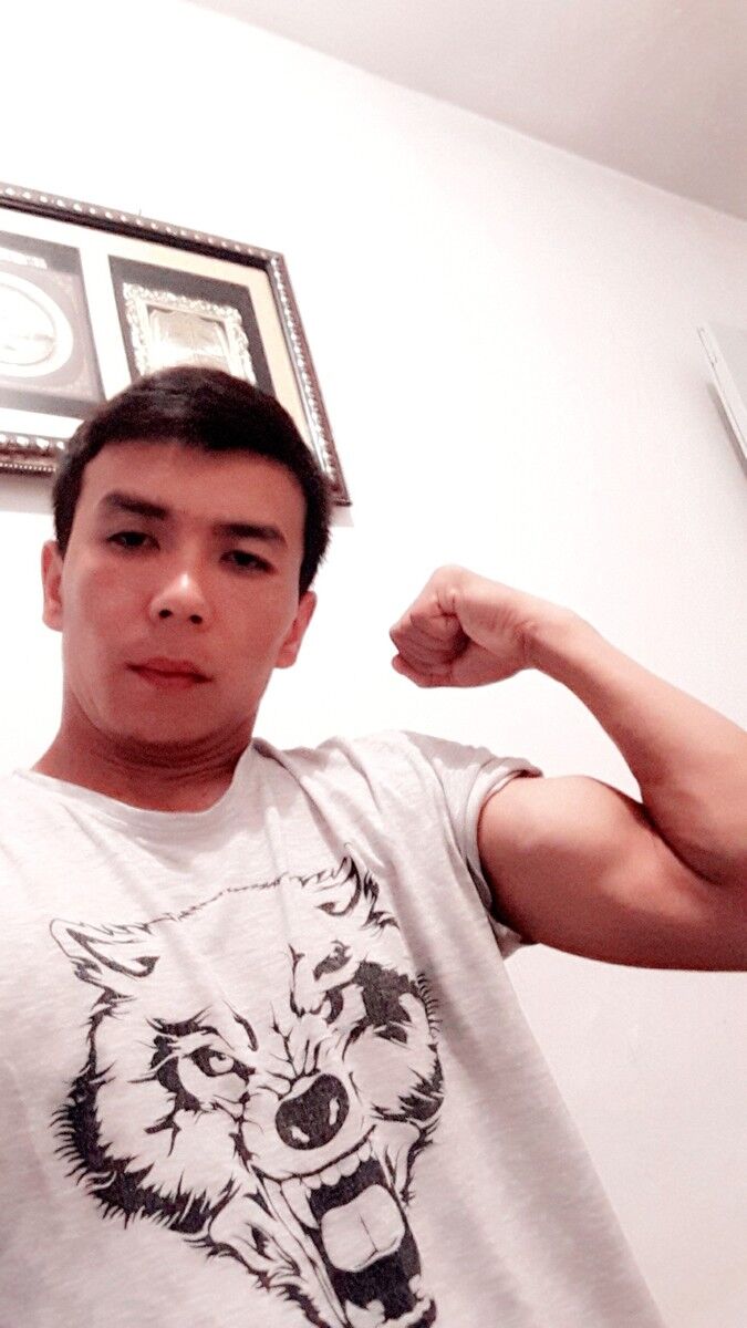  12806518  Oskar, 36 ,    