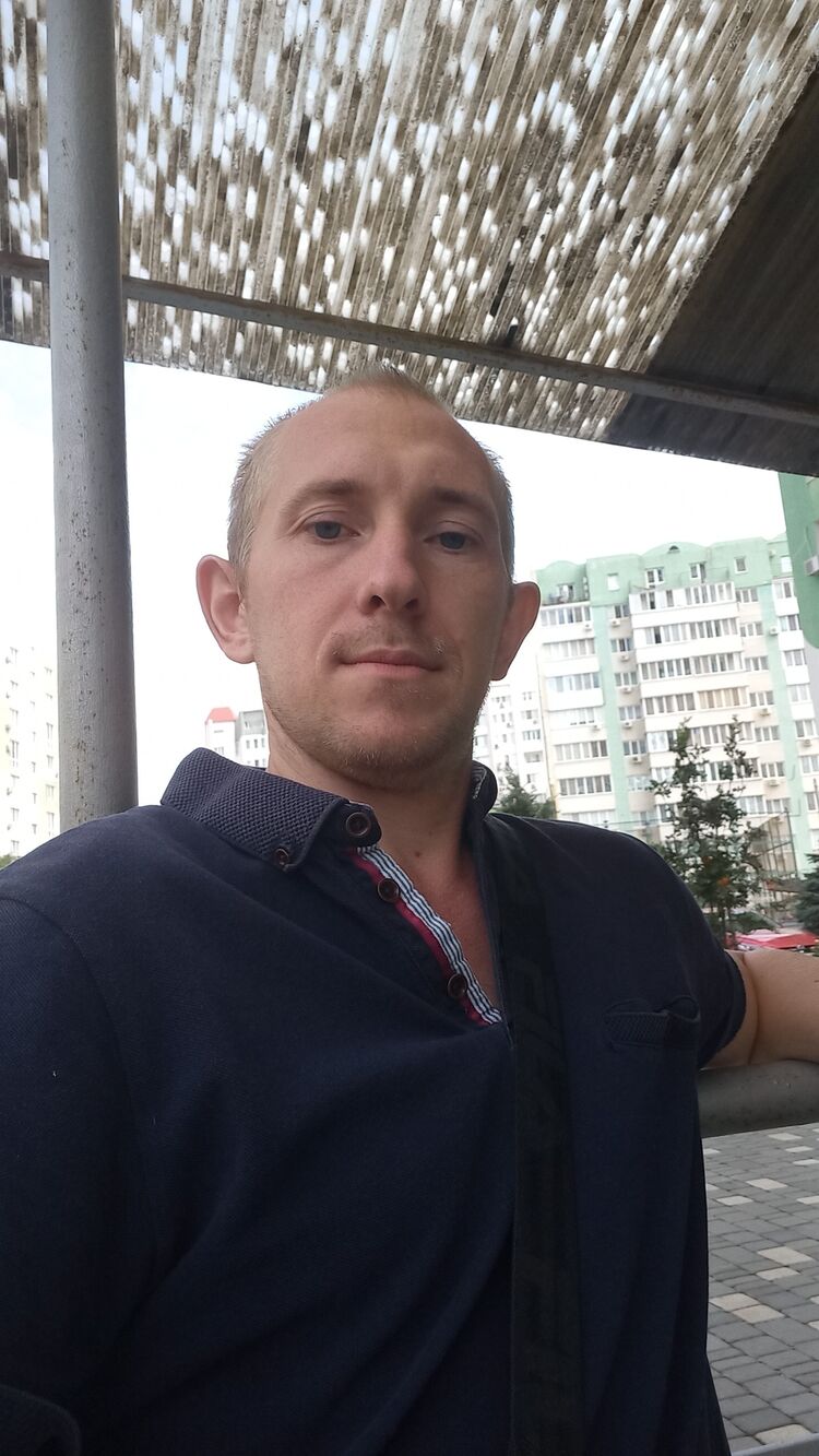  45905918  Aleksei, 33 ,    